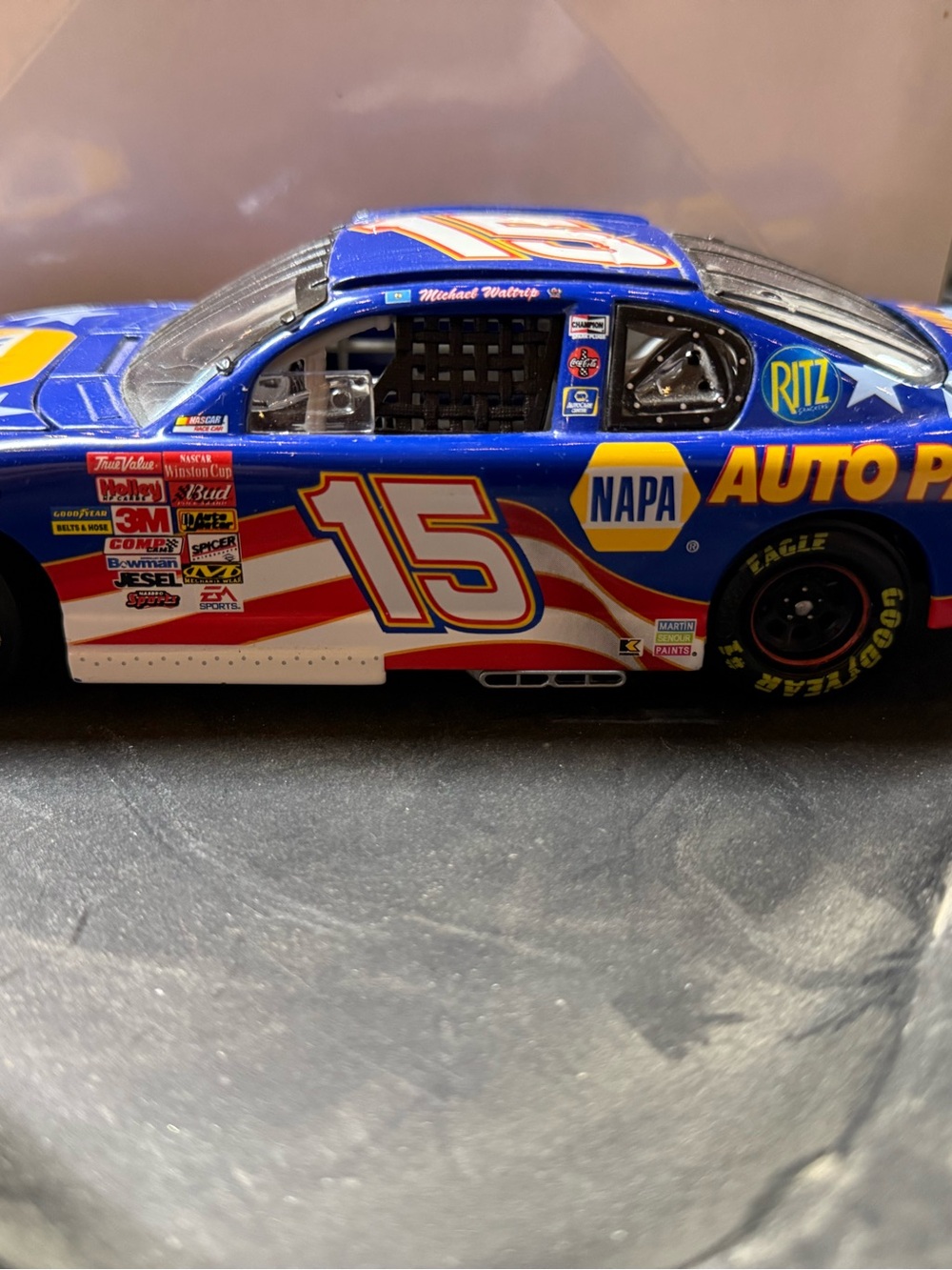 1/24 scale NASCAR; 2001 Michael Waltrip